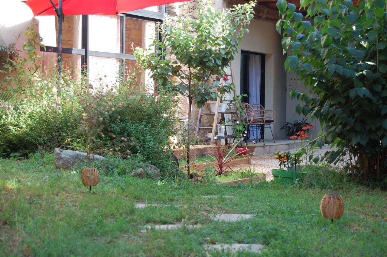 La Bucolique, Chambres Et Jardin D'Hotes Sabran エクステリア 写真