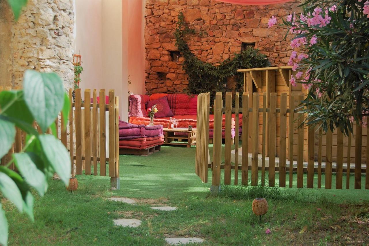 La Bucolique, Chambres Et Jardin D'Hotes Sabran エクステリア 写真