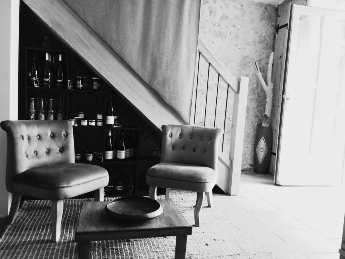 La Bucolique, Chambres Et Jardin D'Hotes Sabran エクステリア 写真