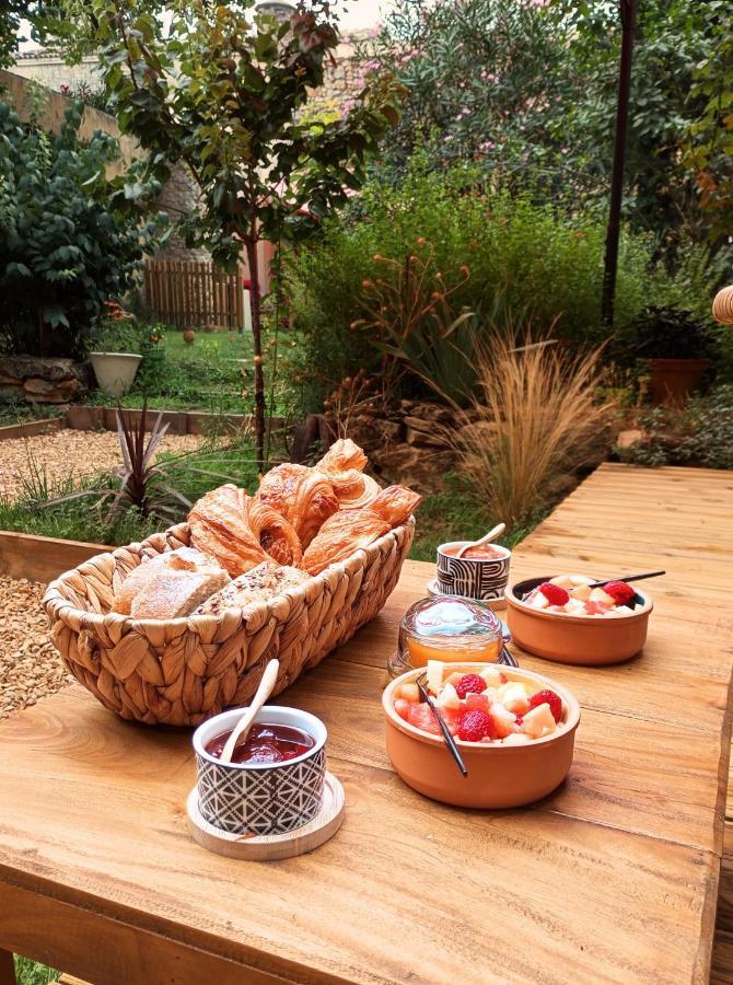 La Bucolique, Chambres Et Jardin D'Hotes Sabran エクステリア 写真
