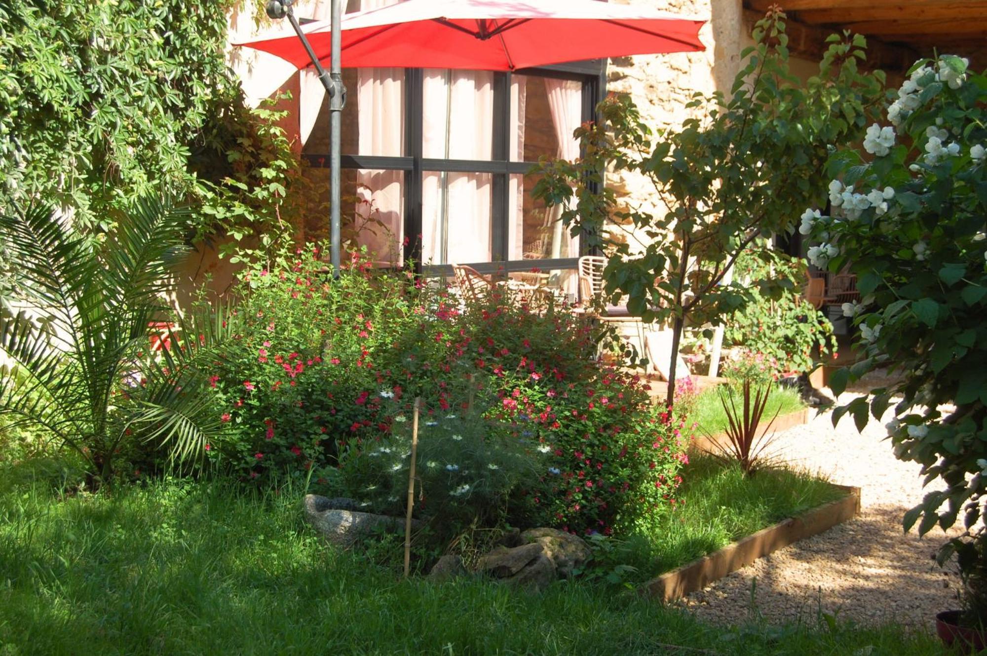 La Bucolique, Chambres Et Jardin D'Hotes Sabran エクステリア 写真